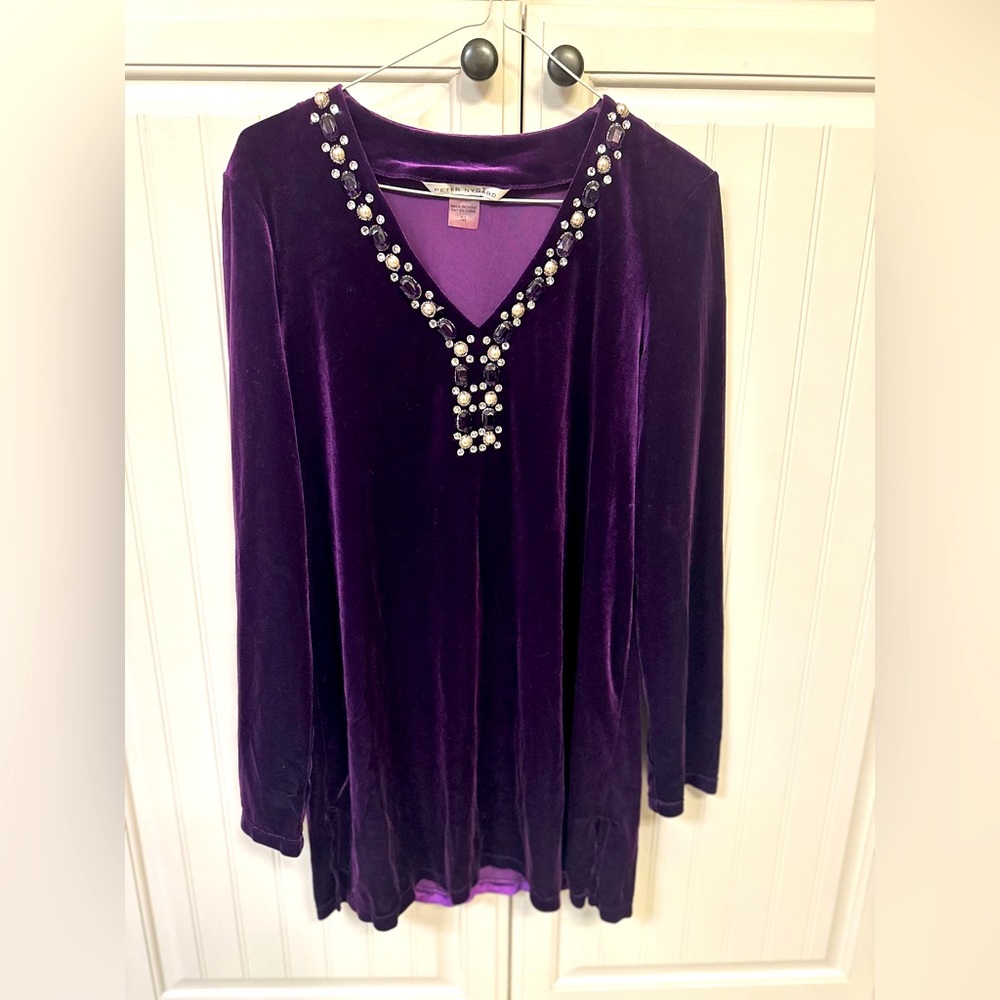 Peter nygard gorgeous eggplant rhinestone tunic